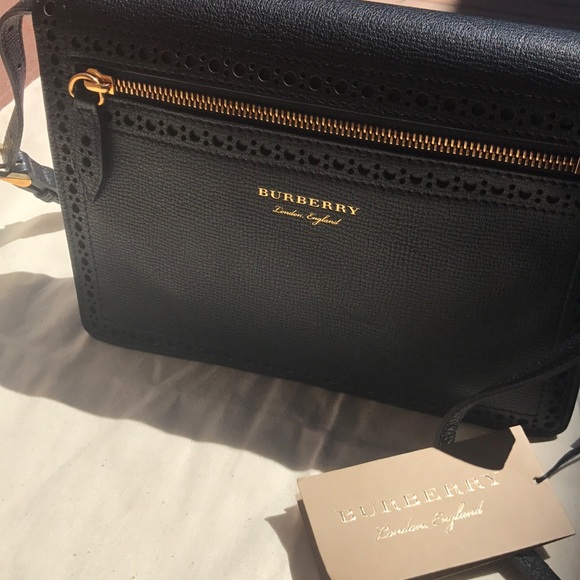 SOLD Authentic Burberry "Macken" Bag - Picture 2 of 8